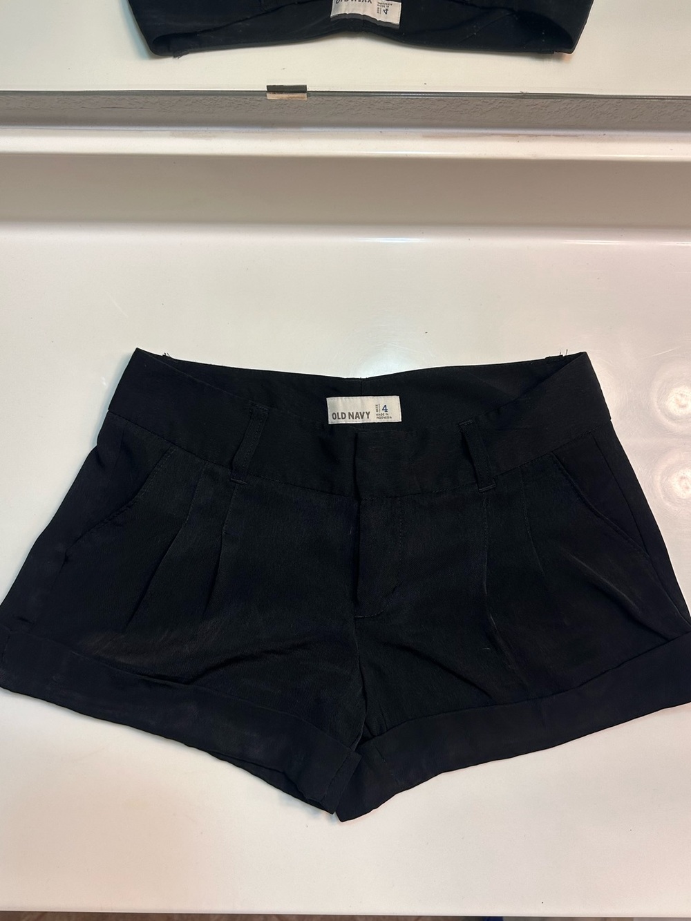 Old Navy Black Women’s Cuffed Shorts